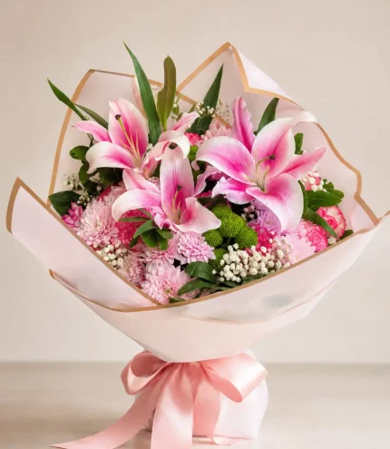 Bouquet Élégance Rose – Lys Roses & Fleurs de Saison